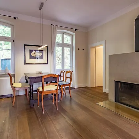 Апартаменты Lotsenhaus Barhoft